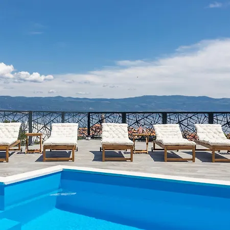 Volare Villa *